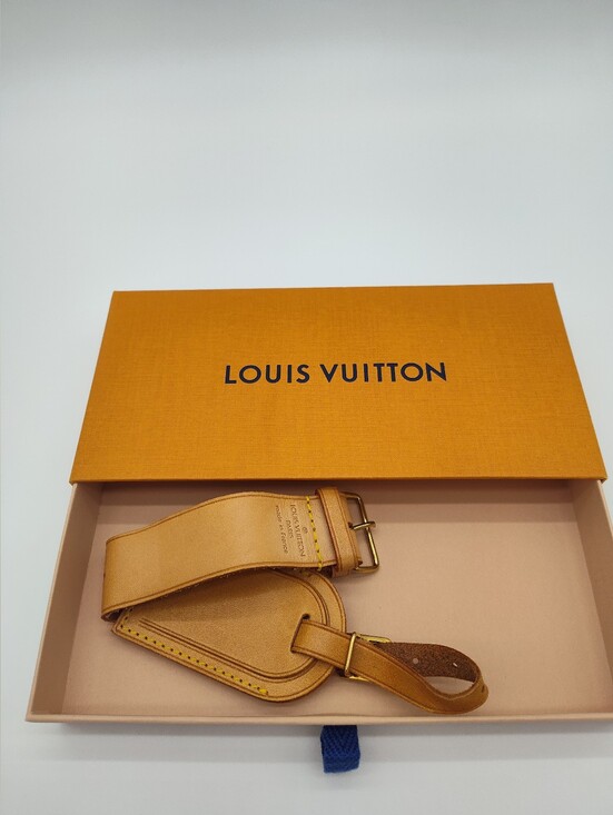 Louis Vuitton Other - LOUIS VUITTON Vachetta Leather Luggage Tag & Handle Strap Set with Box